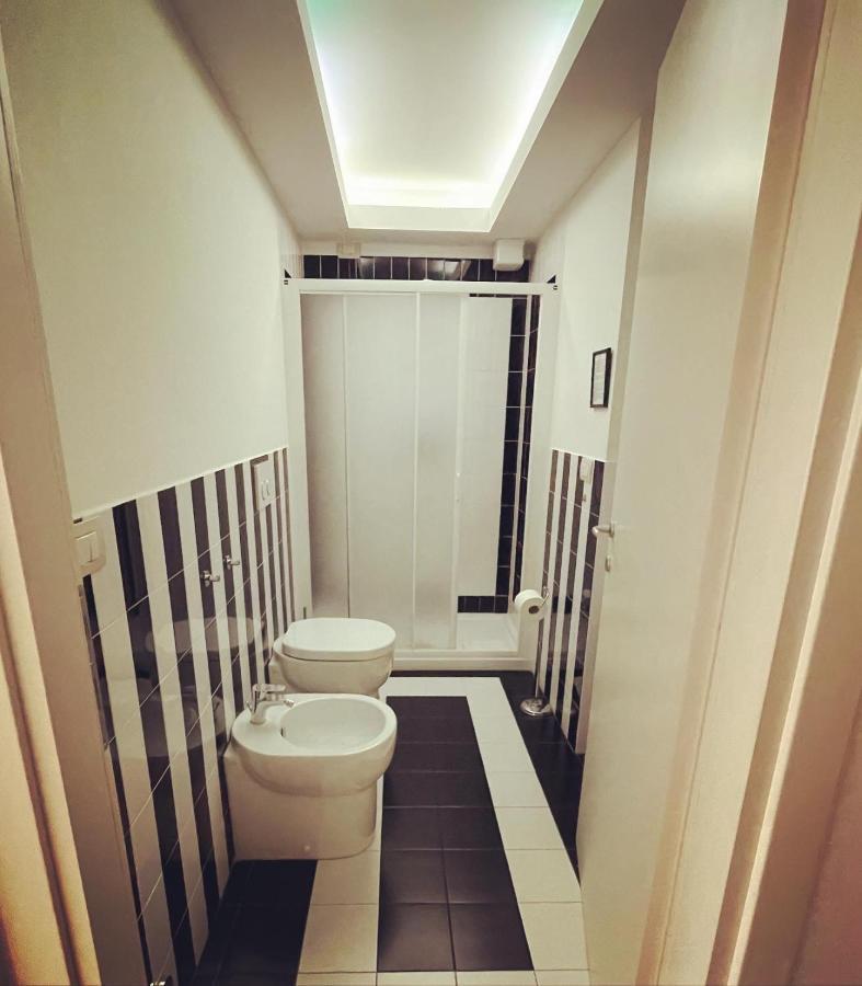 211 Underground Hotel Viareggio Ngoại thất bức ảnh